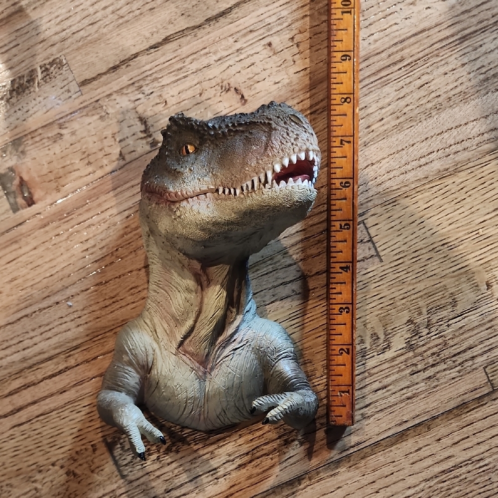 Hobby Lobby Green and Brown Dinosaur Wall Accent - Picture 2 of 3